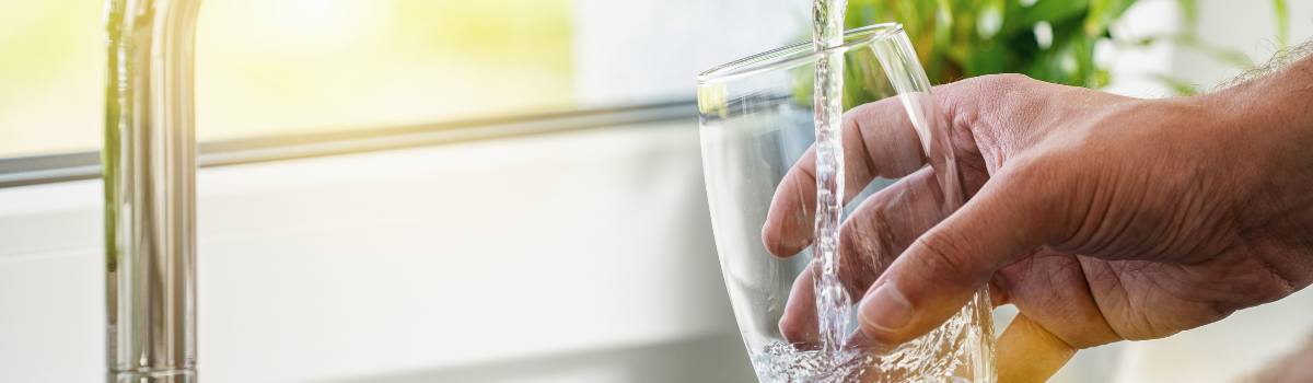 Glass of water image